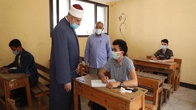 وكيل الأزهر يتفقد لجان امتحانات الشرقية وينصح الطلاب بالتركيز والاجتهاد