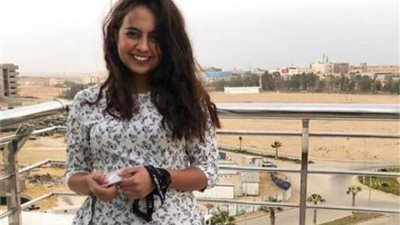 من البداية للنهاية.. تفاصيل اتهام «فتاة الفستان» للمراقبين بالتنمر والتحرش بها.. والجامعة تنتفض