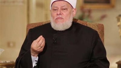 علي جمعة: الدين علم وعمل.. والشخص الذي يتصدر للفتوى من غير أن يتعلم «ضال مضل»