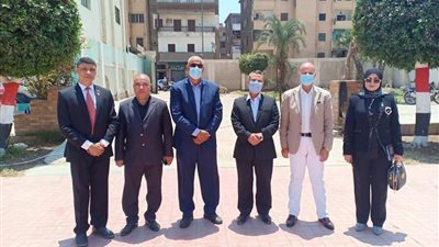 وكيل وزارة الصحة يشارك في تشجير مدرسة الثانوية العسكرية بالزقازيق
