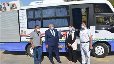 محافظ الوادي الجديد يدشن أحدث حافلة لخدمة ذوي الاحتياجات الخاصة