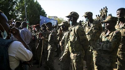 قوات الأمن السودانية تنتشر في محيط القصر الرئاسي