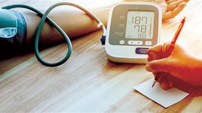 تمرين تنفس بسيط مدته 5 دقائق يخفّض ضغط الدم مثل الأدوية