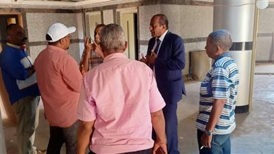 معاينة توصيل المرافق الخدمية لمستشفى المعلمين الجديدة بأسوان