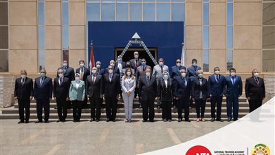 سكرتير عام محافظة أسيوط والسكرتير المساعد يشاركان فى البرنامج التدريبى للمهارات القيادية