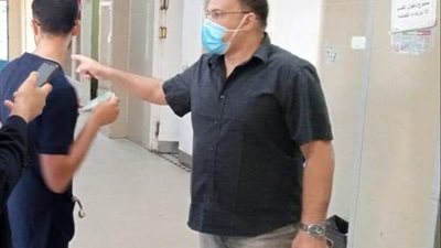 وكيل وزارة الصحة في السويس يحول ممرضة للنيابة الادارية لأهمالها في إرتداء الماسك الطبي اثناء عملها