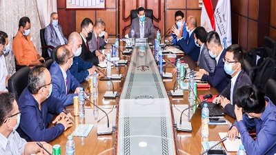 رئيس هيئة ميناء دمياط يستقبل وفداً من شركة هواوى العالمية