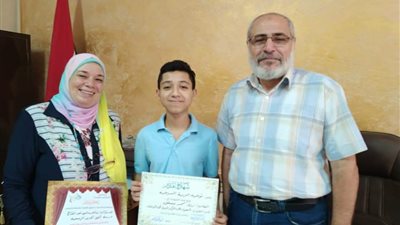 تكريم المتميزين بإدارة الزيتون التعليمية