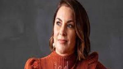 بالفيديو.. مغنية أمريكية تنجب في الخمسينات