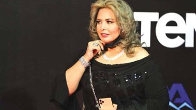 صابرين فى بث مباشر مع جمهورها تتحدث عن محبيها بكل الدول