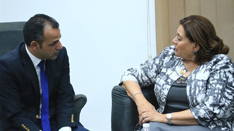 النائبة مع محرر الجمهورية