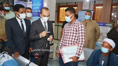 نائب محافظ سوهاج يتابع سير العمل بالمركز التكنولوجي بمجلس مدينة دار السلام ..صور