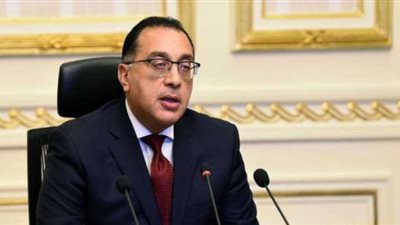 رئيس الوزراء يشهد توقيع بروتوكول تعاون بين القابضة للكهرباء والمصرية للبترول