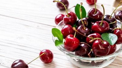 الكرز الحلو أم الحامض.. أيهما أكثر فائدة
