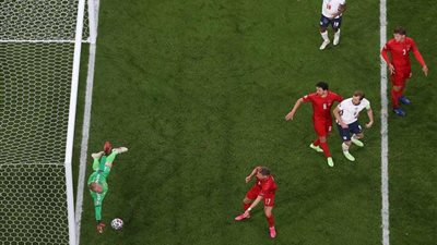 يورو 2020.. هاري كين يسجل هدف التقدم لإنجلترا أمام الدنمارك #فيديو