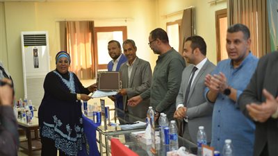 مؤتمر جماهيري عن منظومة التامين الصحي الشامل وتكريم المشاركين في حملة الفحص الطبي الشامل باسوان