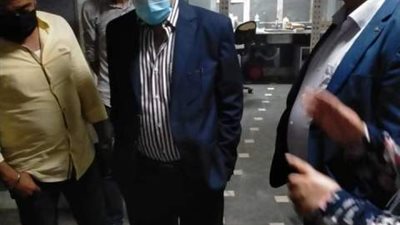 رئيس قطاع الطب العلاجي بوزارة الصحة يزور مستشفي الحميات و الصدر في مطروح..صور