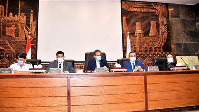 رحمى ورئيس هيئة الرقابة الإدارية ألتقوا برؤساء المصالح لمكافحة الفساد-صور