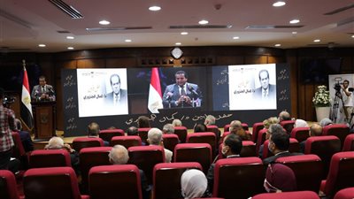 وزير التعليم العالي يشارك في حفل تأبين الدكتور كمال الجنزوري