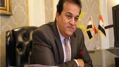 وزير التعليم العالي يتلقى تقريرًا حول أنشطة معهد بحوث البترول المصري