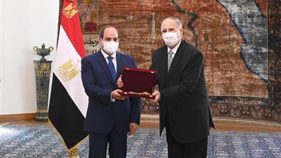 السيسي يشهد حلف اليمين لرئيس هيئة قضايا الدولة الجديد