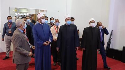 وكيل الأزهر وأمين البحوث الإسلامية ورئيس قطاع المعاهد يتفقدون جناح الأزهر بمعرض الكتاب..صور