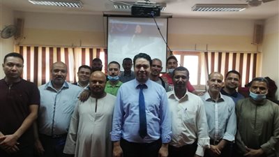 دورة تدريبية أبدا مشروعك للعائدين من الخارج بسوهاج..صور