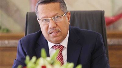 رئيس مجلس الشورى اليمنى يحذر من مجاعة حقيقية وشيكة في البلاد
