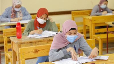 شكاوي وصراخ في لجان الثانوية العامة بدمياط