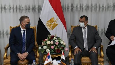 وزير دفاع صربيا في ضيافة 