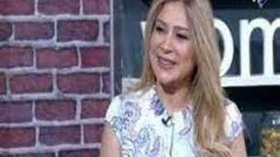 بالفيديو.. خبيرة توضح إتيكيت 