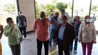 مدير التأمين الصحى بالشرقية يتفقد مستشفى المبرة