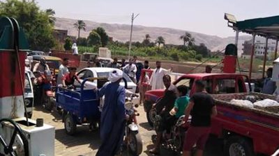 إنتظام العمل بالعبارة النهرية في سوهاج خلال أيام الإجازات..صور