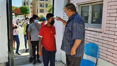وصول المراقبين والملاحظين على امتحان التاريخ للثانوية العامة