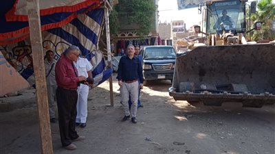 محافظ أسيوط: تنفيذ حملات لرفع الإشغالات وتعديات الباعة الجائلين والحواجز الحديدية والأسمنتية بحي شرق وأبنوب