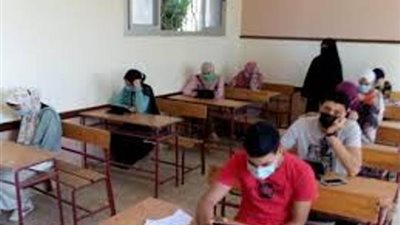 تباين أراء طلاب أسيوط حول امتحان اللغة الإنجليزية