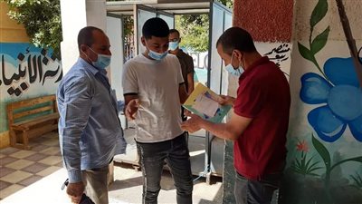 مظروف اسئله بالخطأ يوقف لجنه ببنى سويف نصف ساعه