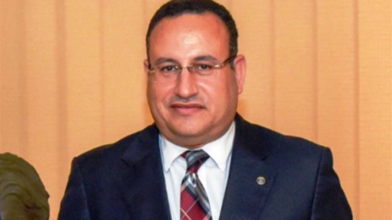 د عبد العزيز قنصوة