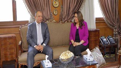 محافظ دمياط تهنئ مدير الأمن الجديد وتبحث معه عدد من الملفات