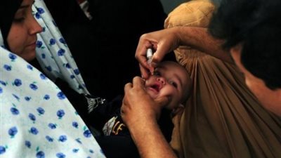 باكستان.. اغتيال شرطي كان يرافق فريقا لتطعيم الأطفال