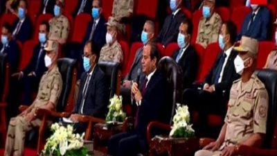 السيسي: عائد زيادة سعر رغيف الخبز المدعم سنمول به تحسين التغذية المدرسية