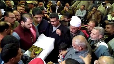 الكفن ينهي الخصومة ويحقن الدماء بين عائلتي دعبس ودراز بالمنوفية