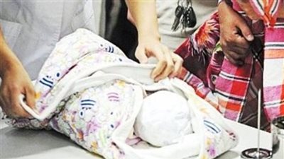تبيع طفل الخطيئة على الفيس بوك.. والسبب كارثى