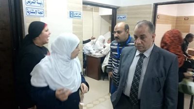 مديرالتأمين الصحى يتابع اعمال المبادرة الرئاسية بمركز الكبد بالزقازيق ويفتح لجان جديدة ب٣ مراكز