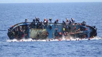 مصرع 12 شخصا اثر اصطدام قارب بسفينة