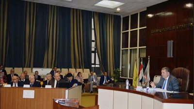 وزير قطاع الأعمال العام يترأس الجمعية العامة للشركة القابضة للتشييد والتعمير