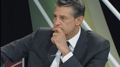 زكريا ناصف يطالب بحضور جمهور الأهلى التدريبات