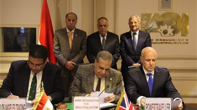 تعاون مصري إنجليزي في مجالات أجهزة الطاقة المتنقلة للبيئات العسكرية