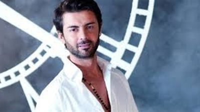 بالفيديو .. مطرب أغنية بحب جنونك: رحلتي الفنية بدأت من برامج اكتشاف المواهب