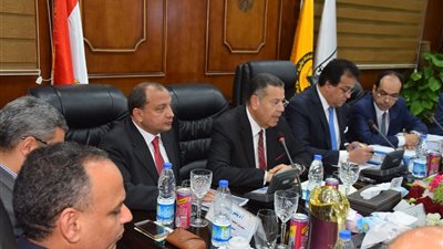عبد الجابر يشهد مجلس الجامعات بحضور الوزير